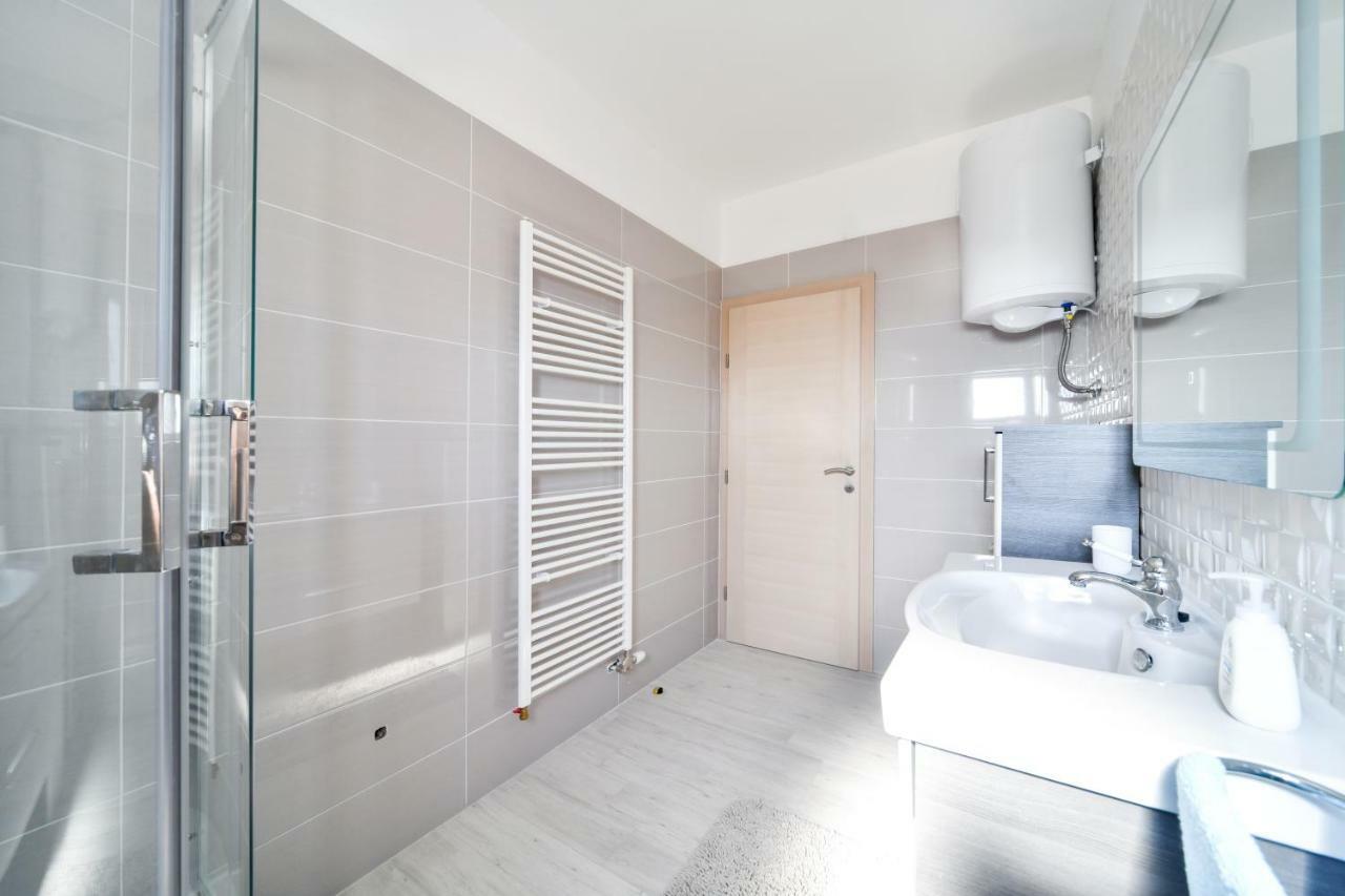 Apartman Novokmet-Crno Hotel Zadar Exterior photo